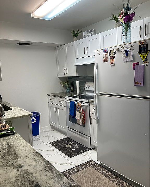 1st image of 2828 Jackson St APT M6