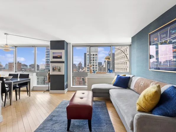235 East 55th Street image 1 of 12