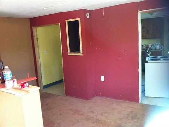 5th image of 2566 N Wood St