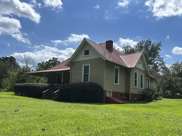 300 S Bomar Ave, Landrum, SC 29356