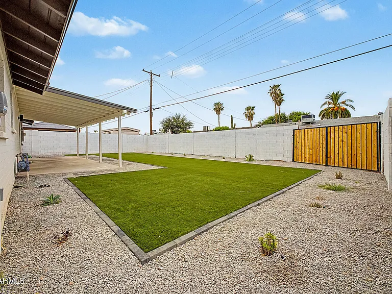 8440 E Palm Ln — Photo 24