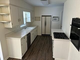 5th image of 7625 Oakland Dr