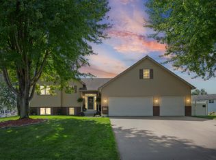9508 204th St W, Lakeville, MN 55044