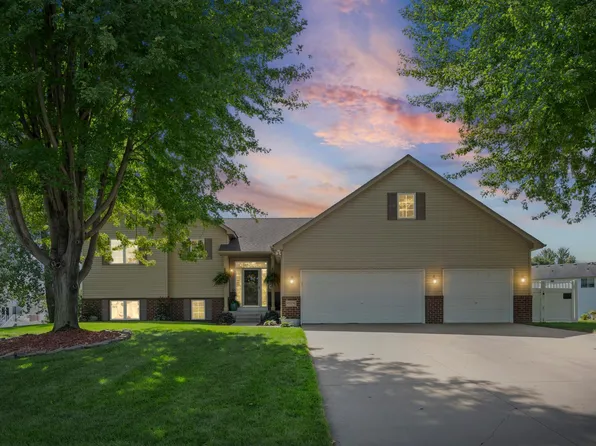 9508 204th St W, Lakeville, MN 55044