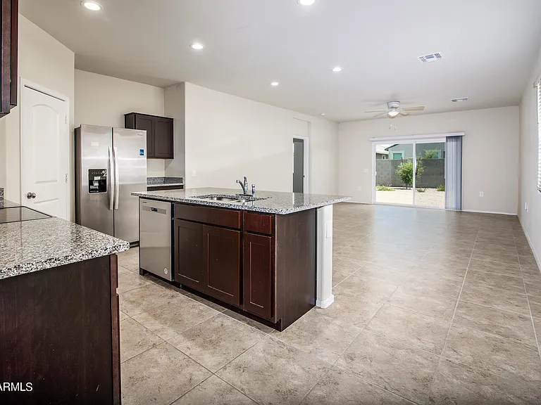 35445 W San Alvarez Ave — Photo 9