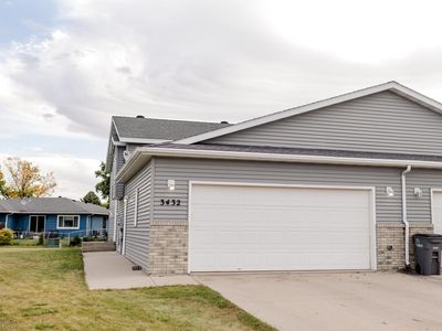 3432 10th St S, Moorhead, MN, 56560