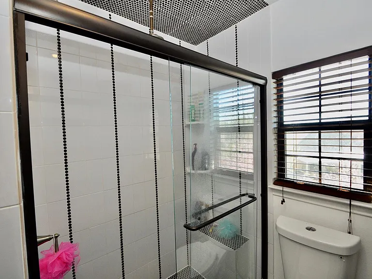 3330 Beran Dr — Photo 31