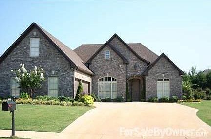1st image of 6060 Clubhouse Dr