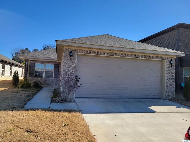 1st image of 190 Winstead Cir