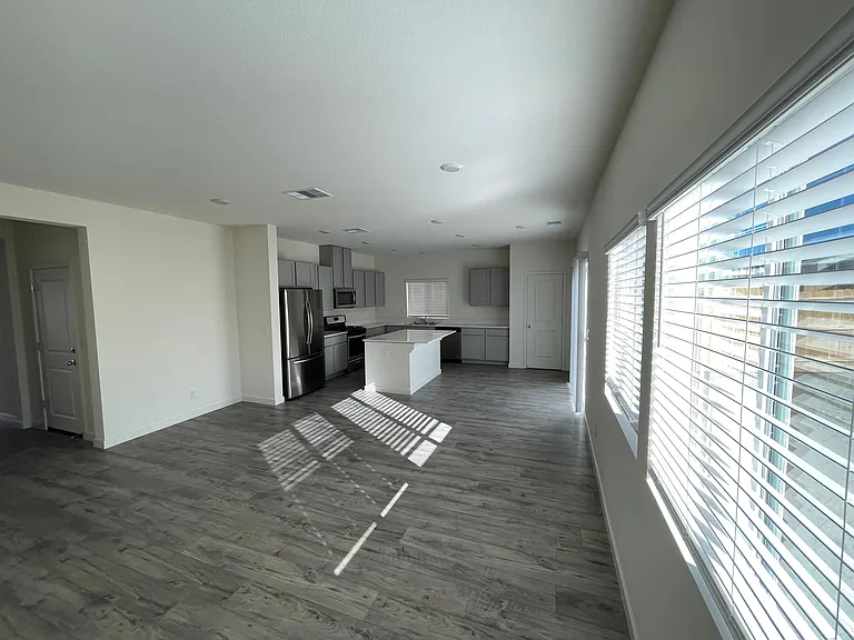 8808 Portia Dr — Photo 27