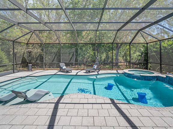 3rd image of 1184 Overdale Rd
