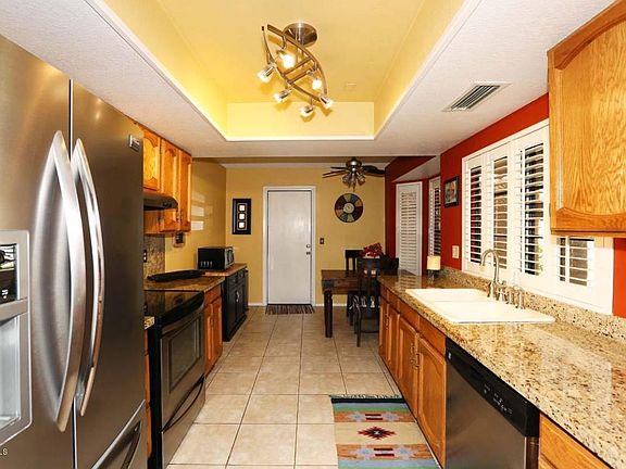 3rd image of 9012 E Winchcomb Dr