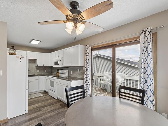 5th image of 2 Country Ln APT 2