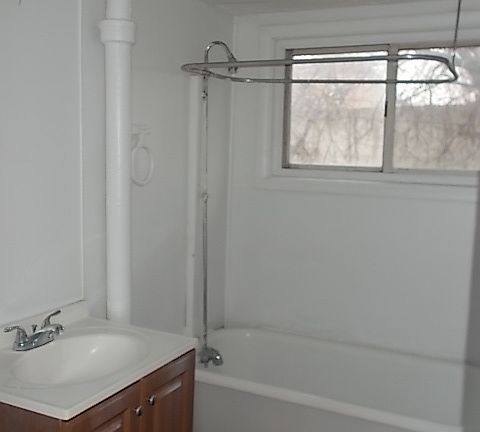 2nd image of 1606 Elmtree St