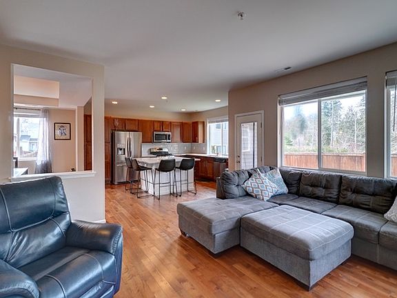 5th image of 17002 SE 262nd St
