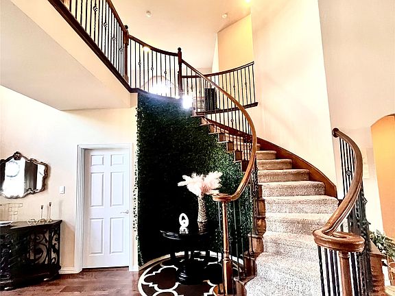 4th image of 3022 Le Manns St