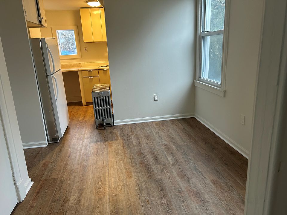 1st image of 25 Old Rd #1