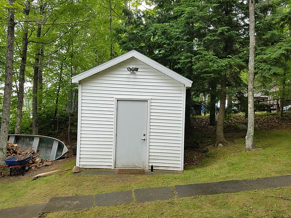 4th image of W16440 S Lake Hilbert Dr