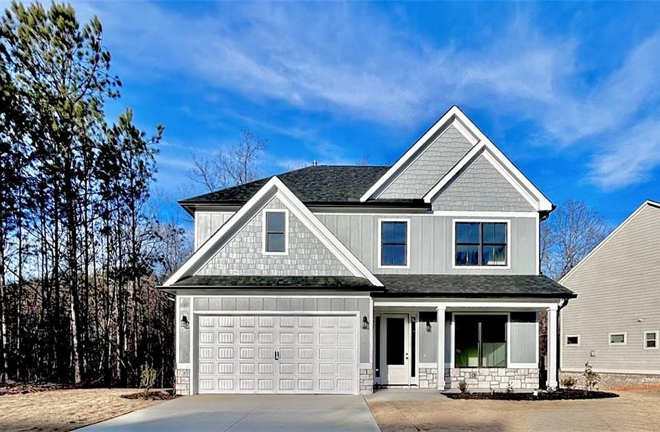 1st image of 17 Ashwood Dr SE