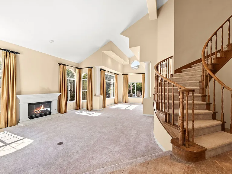 2663 Yellowwood Dr — Photo 38