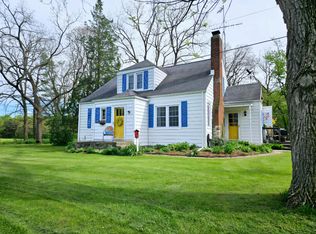 6350 Indian Trl, Three Oaks, MI 49128