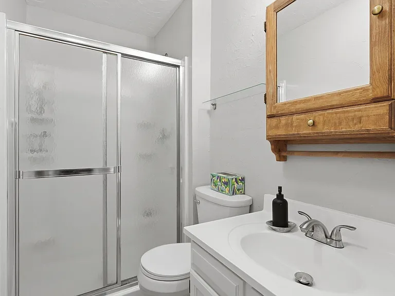 931 Mountain View Dr — Photo 20