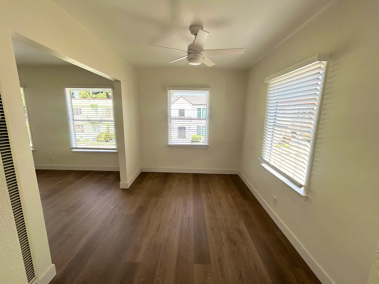 1 bed, 800 sqft, $1,900 — Photo 3