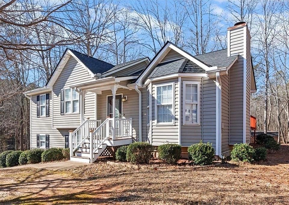 1st image of 585 Bethany Woods Dr