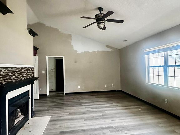 4th image of 111 Quail Creek Drive