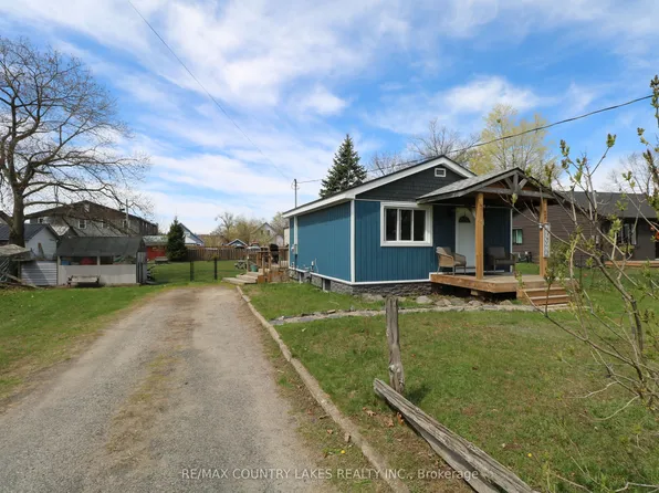 945 1st St S, Gravenhurst, ON P1P 1K3