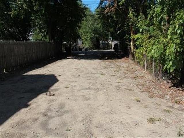2nd image of 10550 S State St