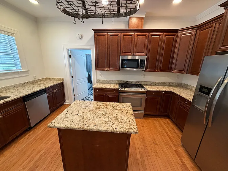 405 W Frances Ave — Photo 2