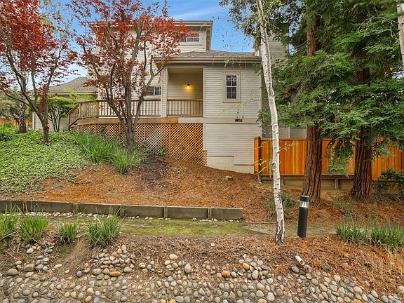 2nd image of 23749 Glenbrook Ln