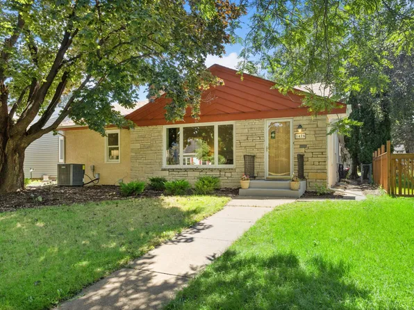 1476 California Ave W, Falcon Heights, MN 55108