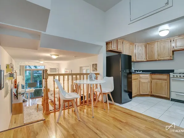 73 West 85th Street image 1 of 4