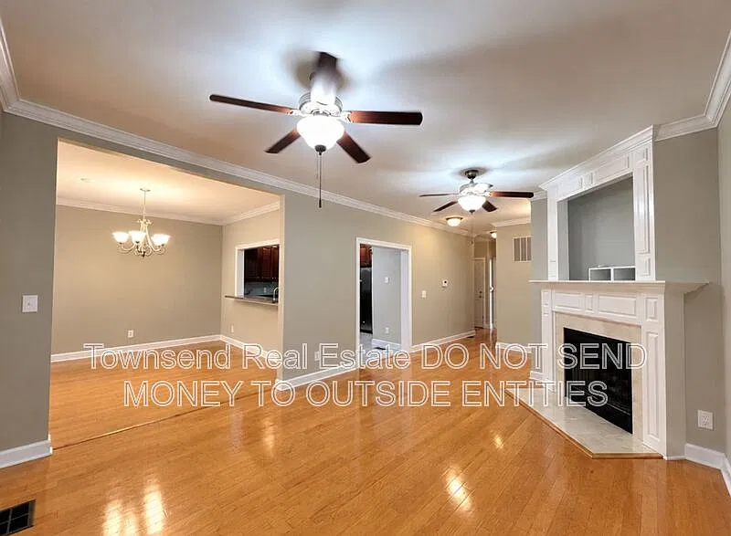 3 bed, 3.5 bath, 1850 sqft, $1,845 — Photo 4
