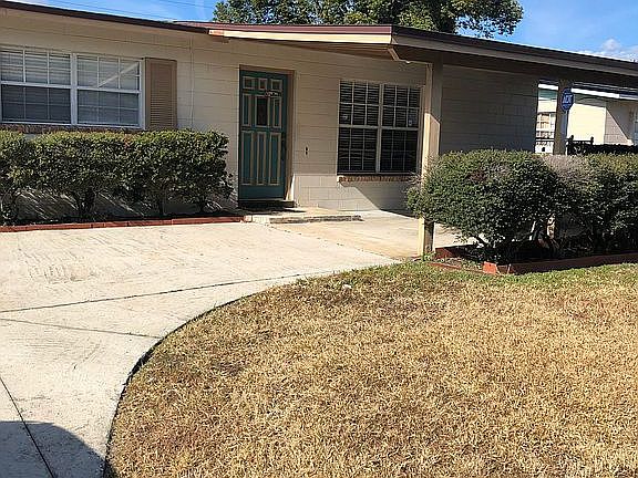2nd image of 7118 Chaucer Ln