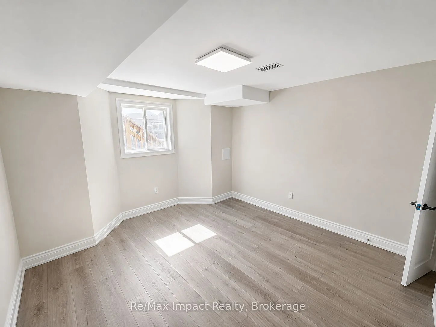 2 bed, $2,000 — Photo 2
