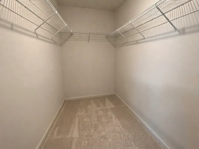 Walking closet