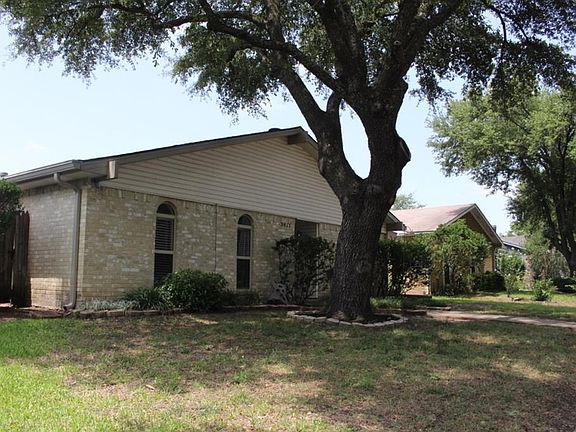4th image of 2838 Robin Hill Ln