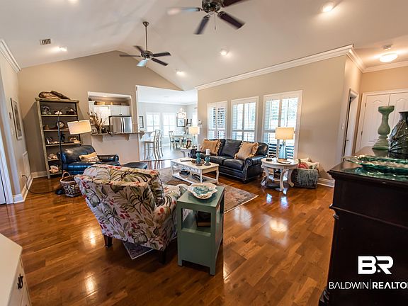 5th image of 9055 Caddie Cir
