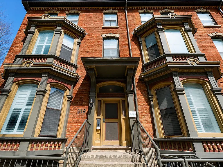 219 Jarvis St #5 — Photo 1