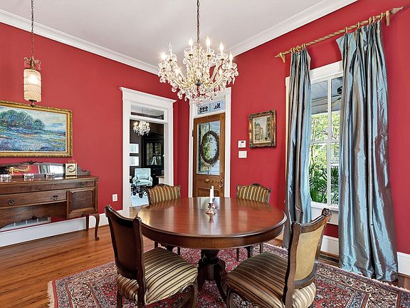 4th image of 225 Elm St