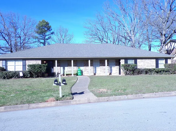 2202/2204 Aberdeen Dr, Tyler, TX 75703