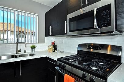 4th image of 4424 51st St #2