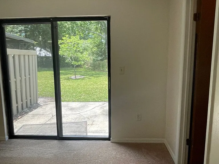 3504 NW 37th Ave — Photo 7