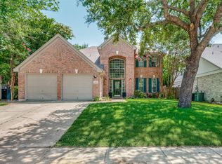 2833 Ingram Dr, Grand Prairie, TX 75052