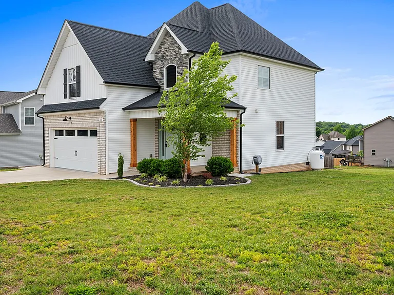 133 Tomahawk Pointe — Photo 3