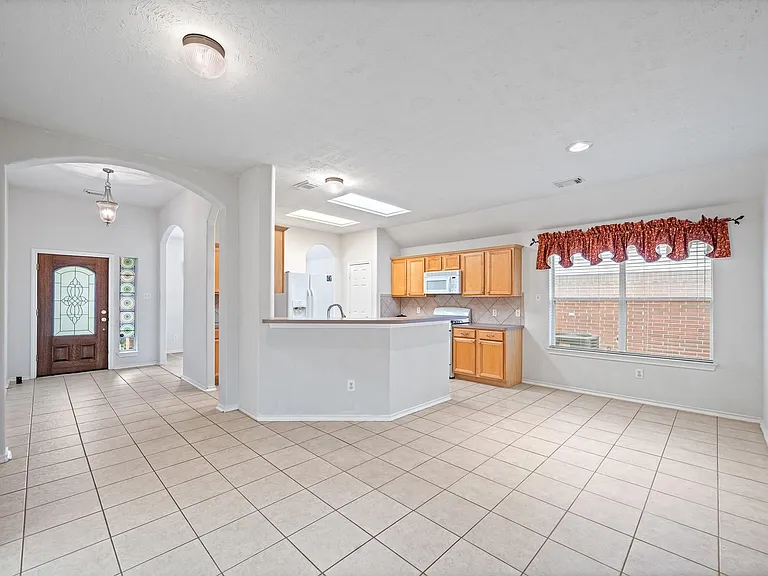 6423 Bonnie Chase Ln — Photo 8