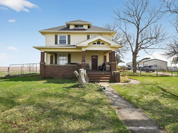 78 E 1180th St, Altona, IL 61414